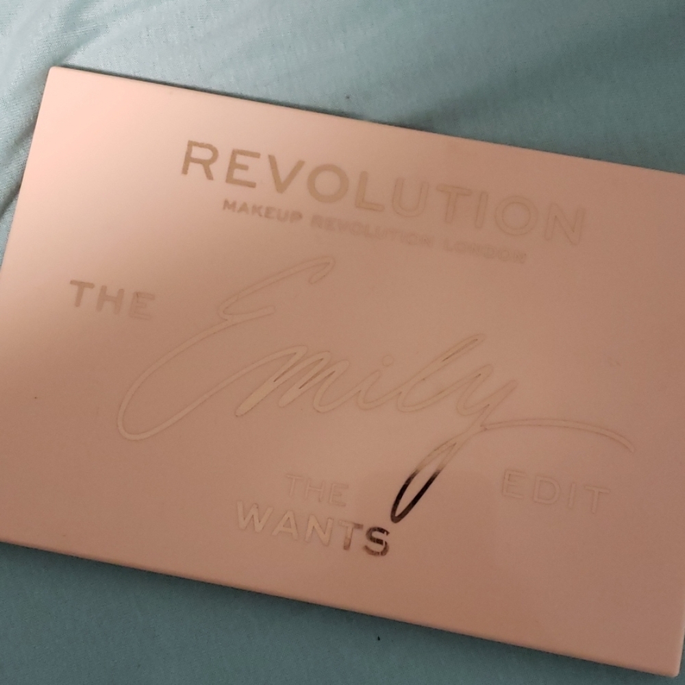 Makeup Revolution The Emily Edit The Wants Pallete